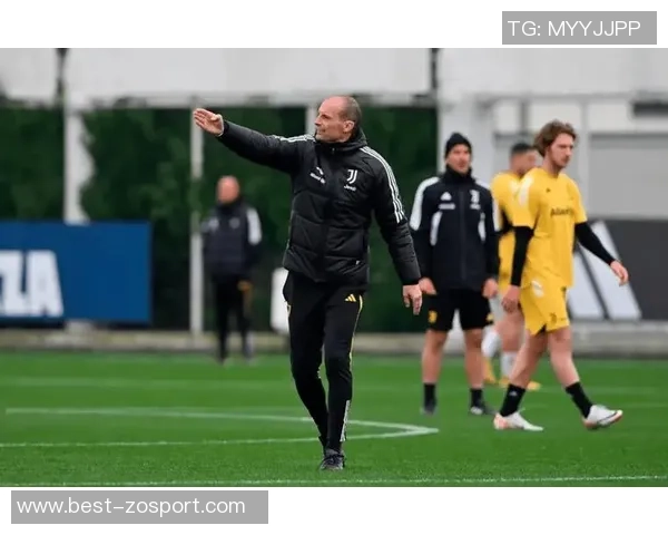 伊布与米兰老板卡迪纳莱会面阿莱格里等人共同参与讨论 伊布与米兰老板卡迪纳莱会面阿莱格里等人共同参与讨论